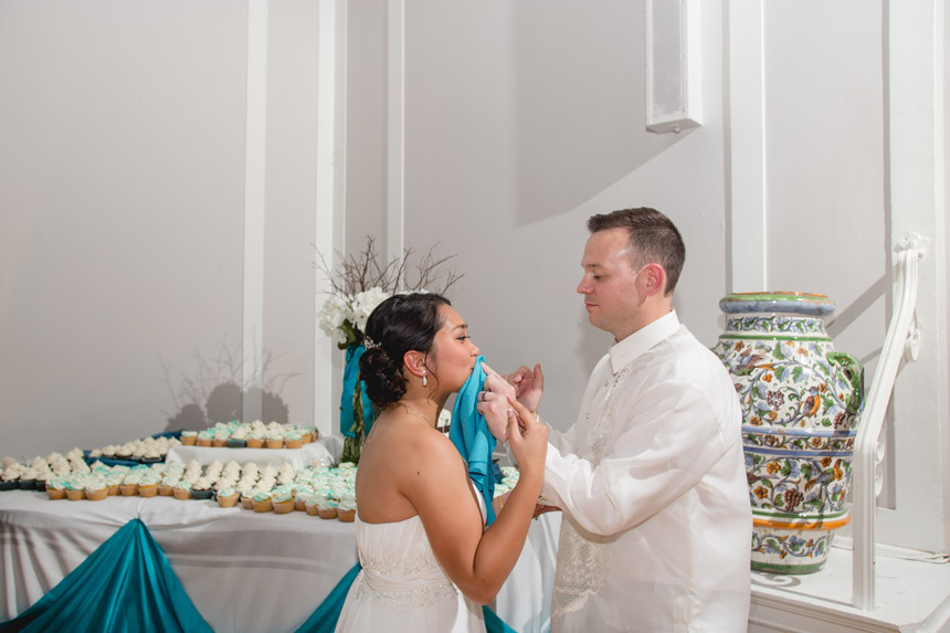 Hannah & Josh Wedding Blog0105